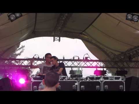 B-Noizer - Twenty One (played @ So W'Happy Festival)