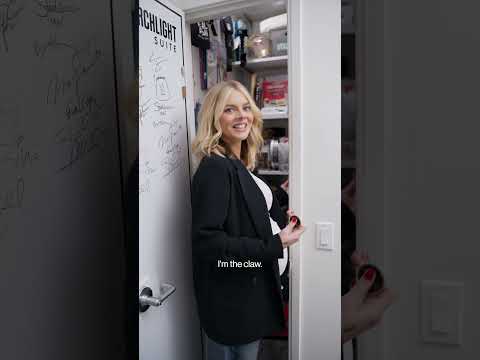 The Searchlight Lounge ft. Samara Weaving