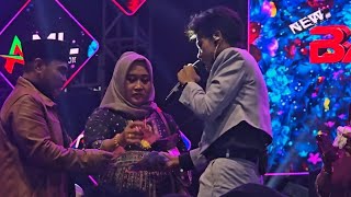 Download lagu PERTEMUAN - VALEN DA 7 - LIVE OFF AIR TIMANG MANTEN BINTARA BEKASI BARAT  mp3