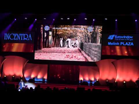 BáoNga.com - Tiết mục ca nhạc đầu tiên của ca sĩ Kasim Hoàng Vũ - Những bài hát về Hà Nội đặc sắc