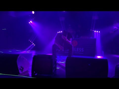 FUTURISTIC - Change Somebody (Live)