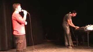 Adam and Andrew Live - Hollaback Girl (12-2-06)