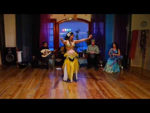 Madam Habib performs to the Khans - Shatti Ya Dunya