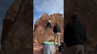 Video thumbnail of Heart and Sole Left, V2. Red Rocks