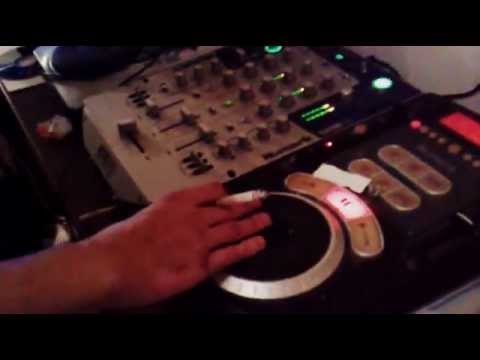 dj moose oan the decks once more!!