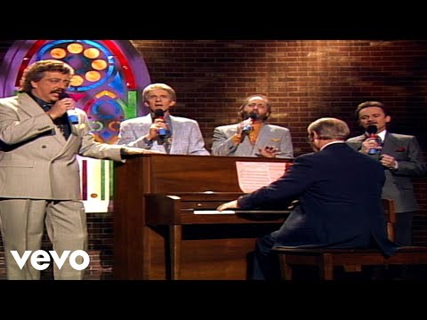 Bill & Gloria Gaither - Precious Memories [Live] ft. The Statler Brothers