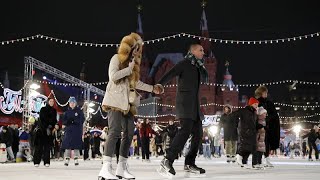 Der Rote Platz in Moskau wurde festlich beleuchtet