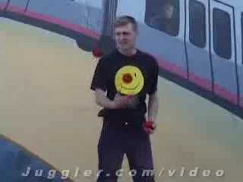 Tim Kelly - 3 ball juggling, all tricks