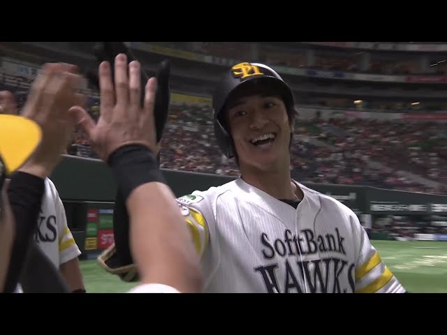 【1回裏】負けられない首位打者争いでの一発!! ホークス・柳町達 ライトポール際への第6号先制2ランHR!! 2025年10月3日 福岡ソフトバンクホークス 対 オリックス・バファローズ