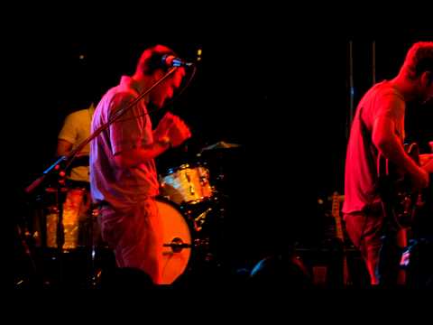 Cold War Kids - Hang Me Up To Dry 9/15/11