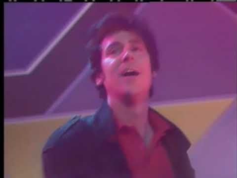 Shakin' Stevens Come See About Me on its wicked