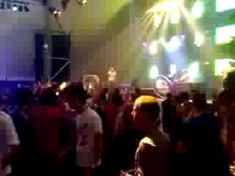 Sidney Samson vs. Skitzofrenix @ Intents Festival 2008 ft. MC Gee (2)