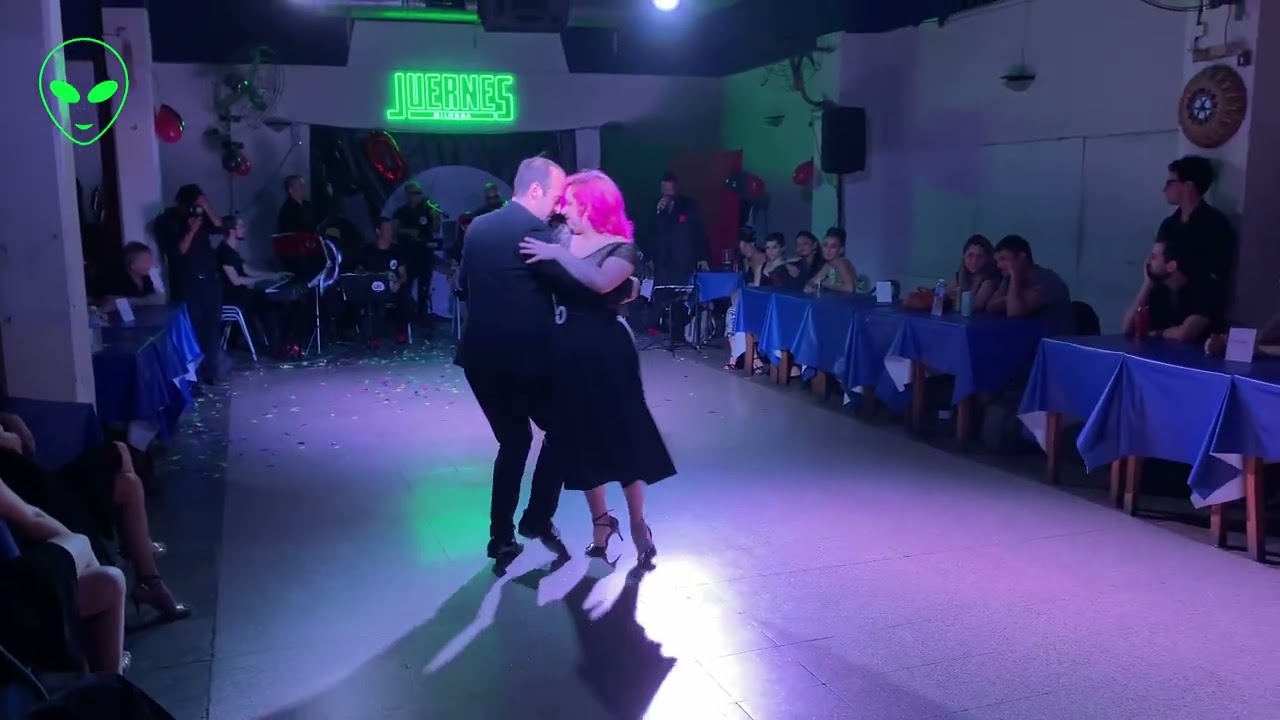 Video thumbnail for Carolina Couto y Pablo Rodriguez - En Juernes Milonga - (2/3)
