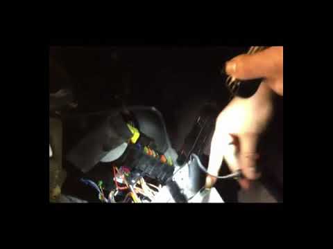 Benz car stereo where to find your amplifier and  connect the  extended power cable