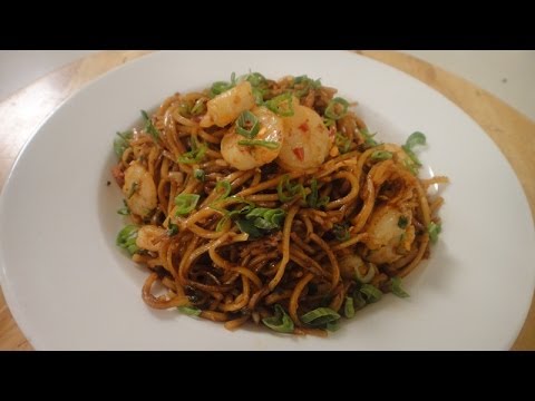 download lagu mp3 mp4 Chili Garlic Prawns With Chinese Noodles, download lagu Chili Garlic Prawns With Chinese Noodles gratis, unduh video klip Chili Garlic Prawns With Chinese Noodles