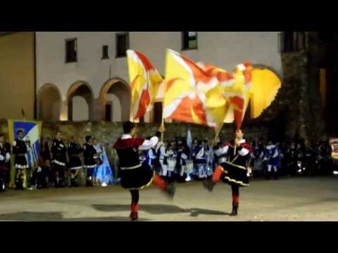 Sbandieratori Quartiere Castello (SECONDA ESIBIZIONE) 13/08/2013