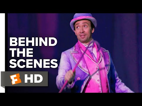 Mary Poppins Returns Behind the Scenes - In the Environment (2019) | FandangoNOW Extras