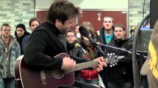 Mononc' Serge  Woodstock en Beauce acoustique dans le métro