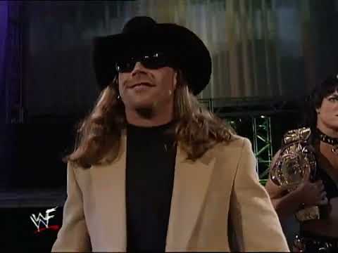 42 DX entrance - RAW 02 March 1998