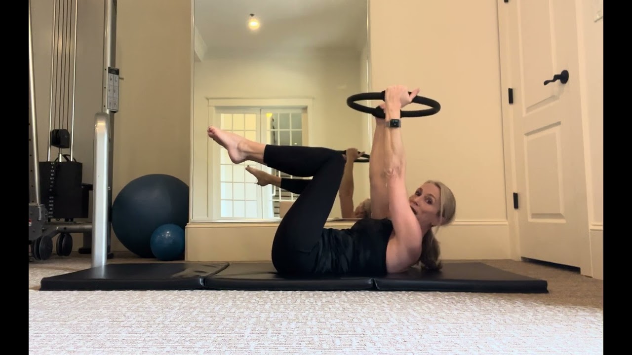 Single Leg Stretch with Pilates Ring