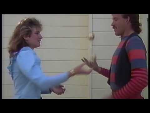 How to pass juggling balls with a partner / six balls, two people also take aways