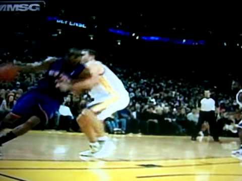 Amare Stoudemire One Handed Dunk on Golden State Warriors