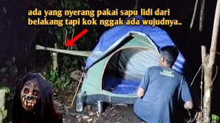 Download lagu CAMPING HORROR GEROMBOLAN MAHLUK GAIB SAMPAI BUBAR KETAR-KETIR KARENA GUE SERING BAWA SAPU LIDI  mp3