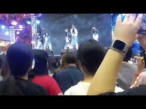 Bite Me - Berry Berry @Twave Music วันที่ 08/04/2566 ณ Central Bangna