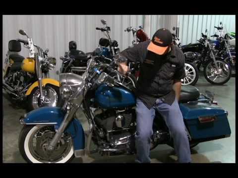 How to  Picking up a fallen Harley Davidson Motorcycle