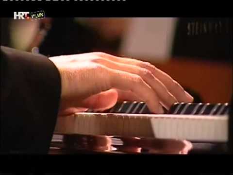 U registraturi - Zg filharmonija - Zlatan Došlić klavir