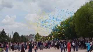 Запуск в Старобельске рекордного количества воздушных шариков в небо