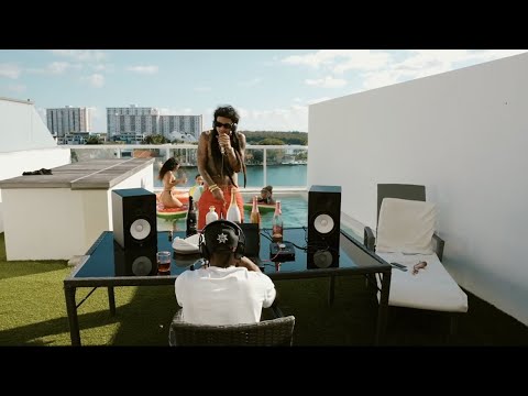 Chico Smoke - Different Breeds