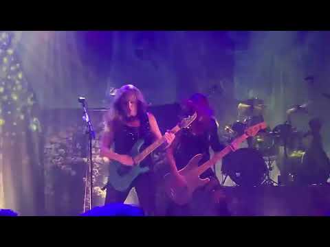 Burning Witches - feat. Courtney Cox - 12.05.23 @ the Z7 Switzerland