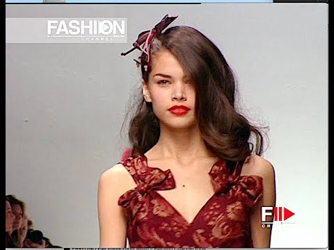 MOSCHINO CHEAP&CHIC Fall 2005/2006 Milan - Fashion Channel
