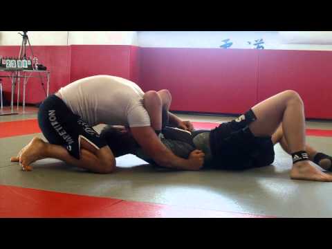Mata Leão No Gi Challenge 28.05.2011 - Beginner -90 Kg Massimo la Gioia vs Josip Horvat