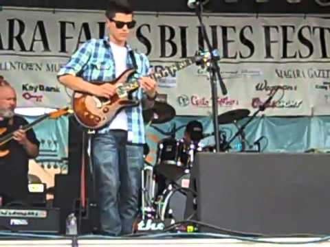 The Bravuras with Jon Dretto Live at Niagara Falls Blues Festival 2013