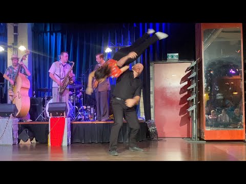 Boogie Woogie Dance Improv - Thomas & Sophie