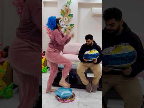 Gaurav k balloon k saath ye kya hua #gauravaroravlogs #youtubeshorts #shorts