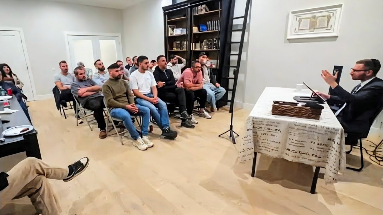 ויהי אחר הדברים האלה: התפקיד של ממדאני.