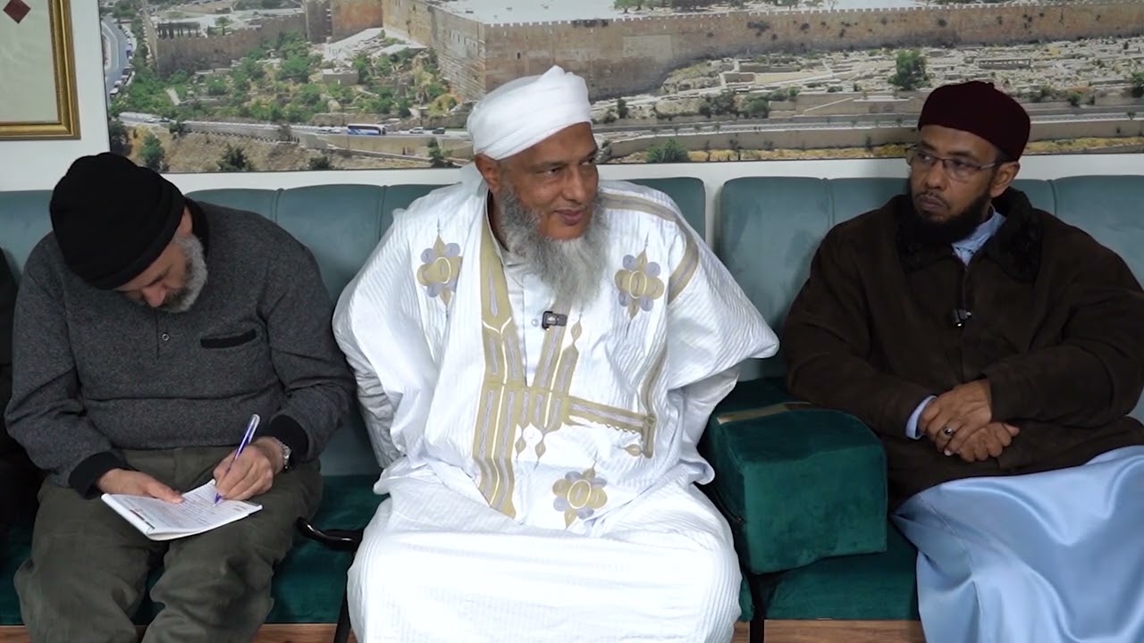 من هو المجتهد التابع ؟ | فضيلة الشيخ محمد الحسن الددو يجيب 