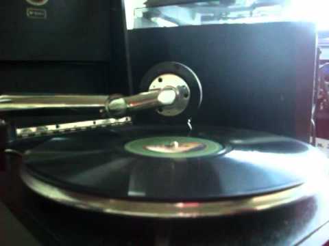 Orchestra Jack Hilton - Sitting on a five barred gate (Fox-Trot 192?)