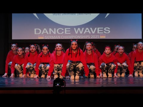 24-25 German Championship Frechen - Looney Scoop (Stylez Unlimited)