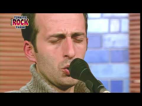 Kara Toprak - Yaşar Kurt