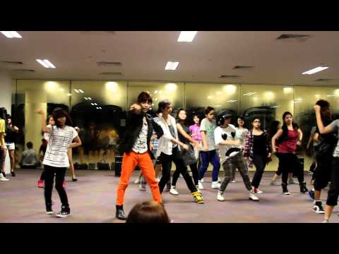 Kpop danceoff 30th Nov SNSD Girls Generation The boys