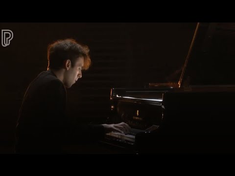 Alexandre Kantorow plays Rachmaninoff Piano Sonata No.1 (finale)