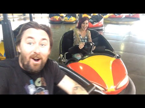TDW 1099 - Ultimate Bumper Car Duel at Knotts Berry Farm