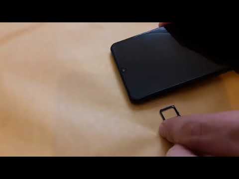 Huawei P30 Lite: How to insert / remove the SIM card?