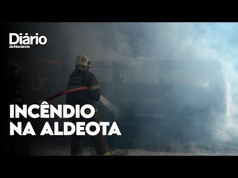 Carro sofre incêndio no bairro Aldeota, em Fortaleza