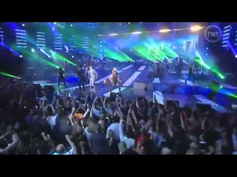 Pitbull e Chris Brown and  2012 NBA All Star Game Halftime Show.mpg