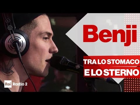 BENJI dal vivo a Radio2 Social Club - "Tra lo stomaco e lo sterno"